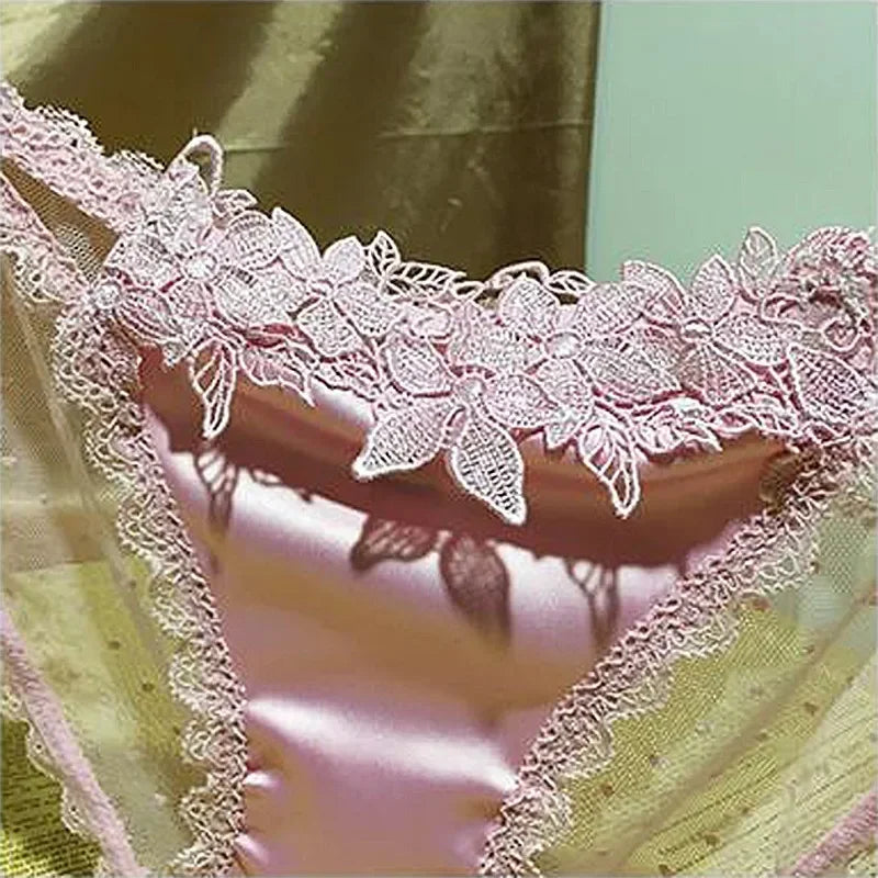 Women's Underwear Sexy Fashionable Satin Lace Embroidered Hollow out traceless Transparent Enticing Women's Underwear